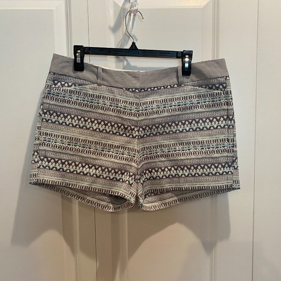 The Limited Chino White and Blue Textured Shorts Size 10 - Picture 2 of 8